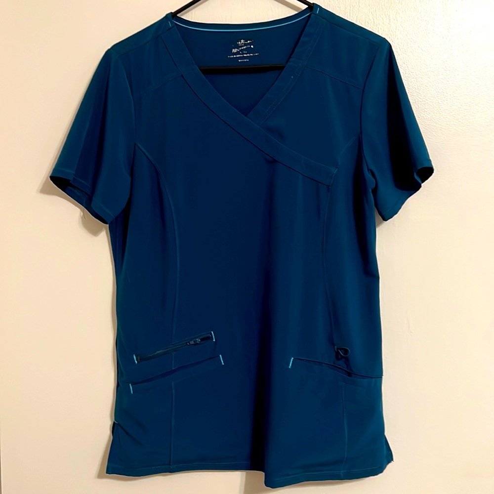Womens Scrubstar 2 pocket scrub top